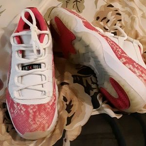 Air Jordan 11 Retro Low